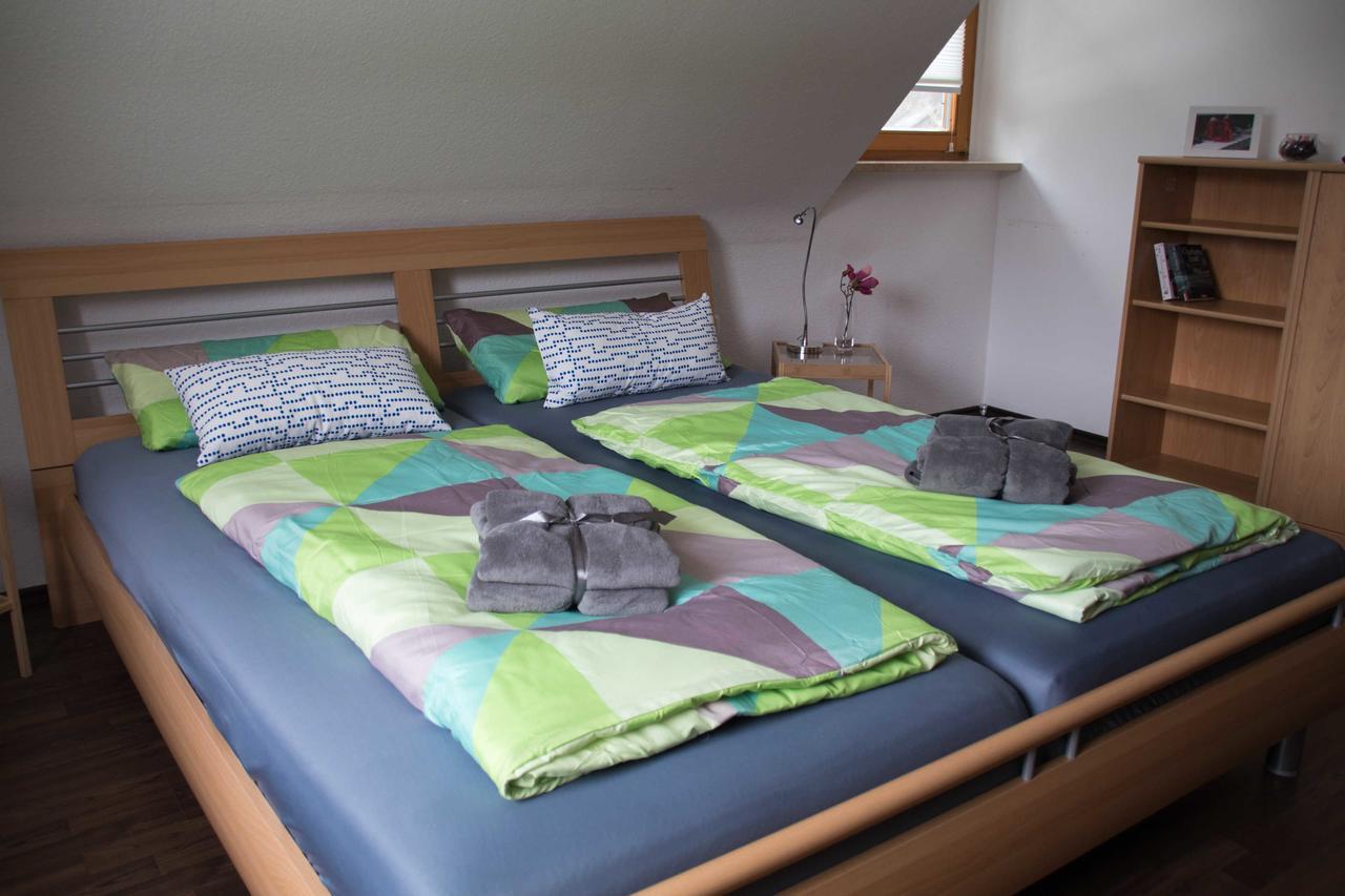 Ferienwohnung Weiher - Naehe Nuernberg / Messe Schwanstetten Camera foto